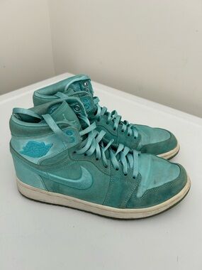 Nike Air Jordan Women’s 1 Retro High Soh  Light Aqua Size 8.5